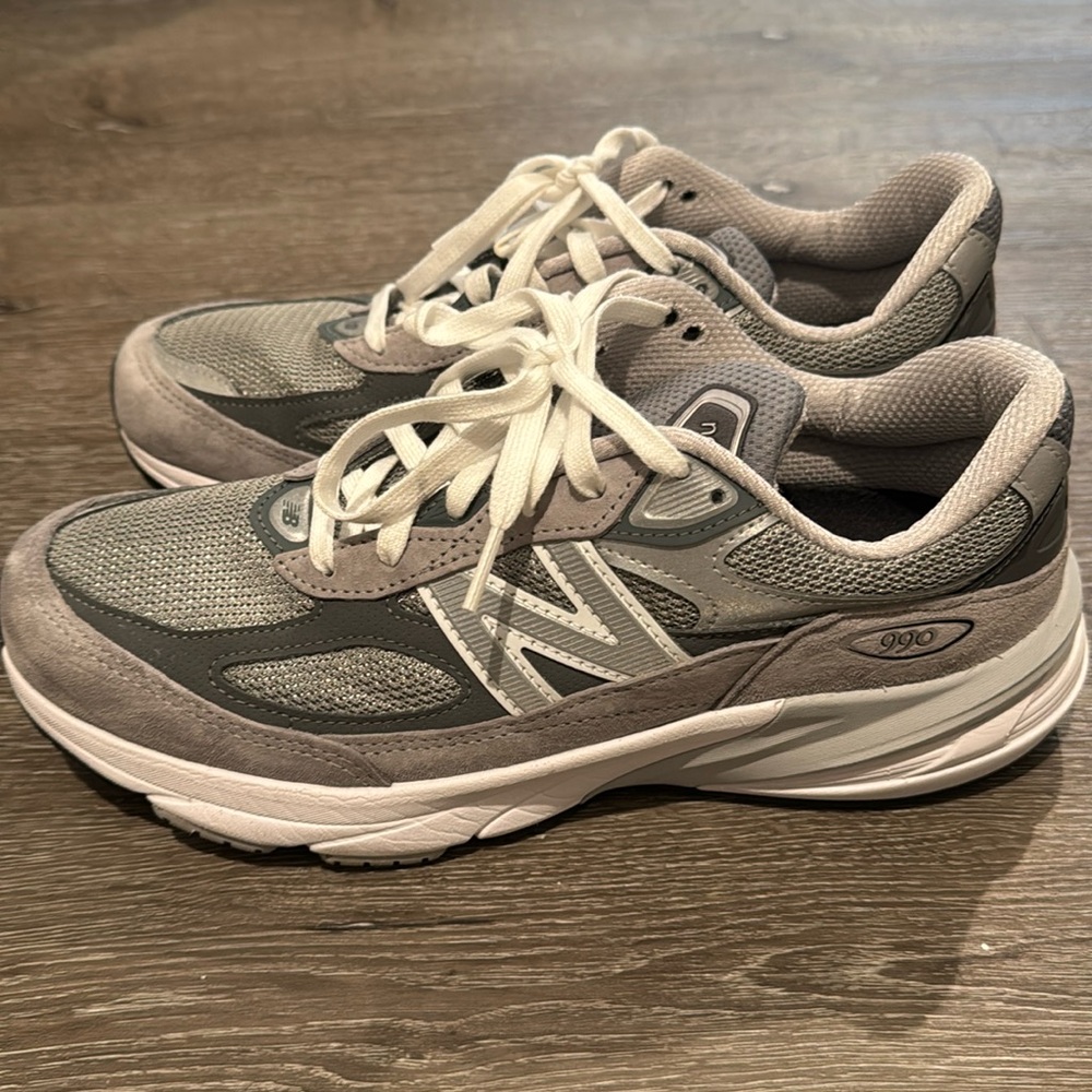 New Balance 990v6